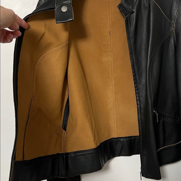 NWOT Tommy Hilfiger Black and Tan Leather Lightweight Jacket - Picture 10 of 11